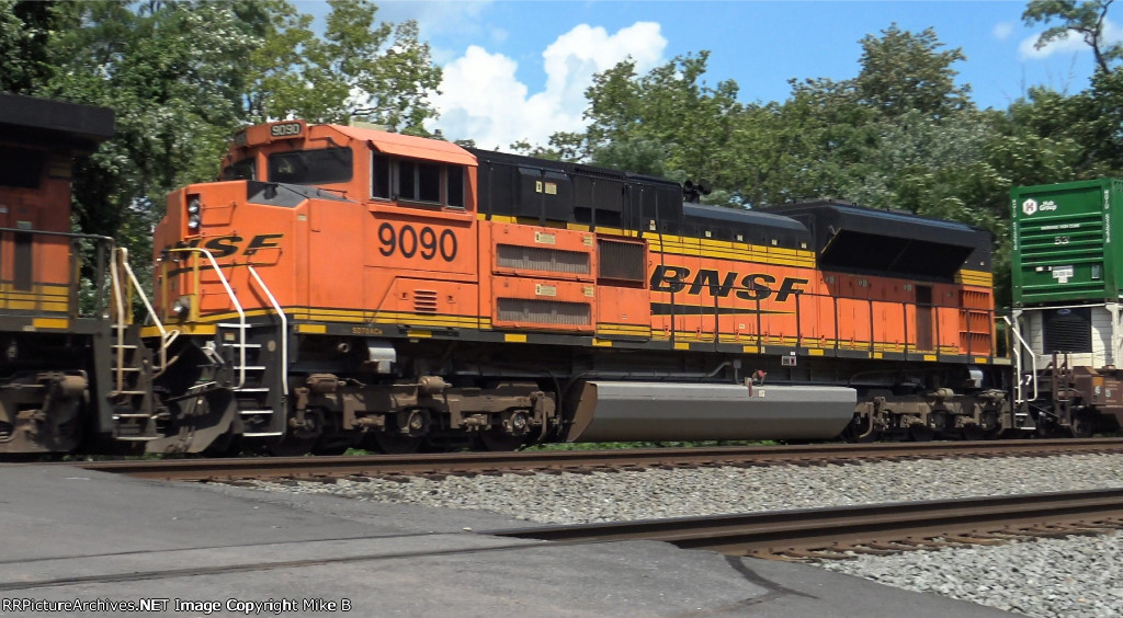 BNSF 9090